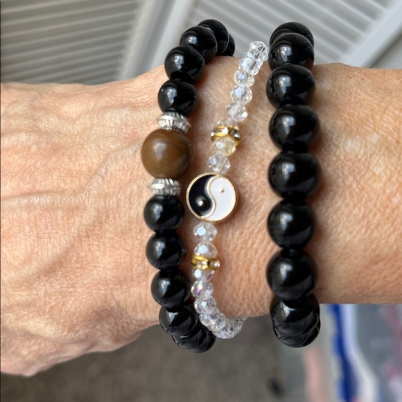 Black obsidian and tiger’s eye Bracelet Set with Yin Yang Charm and clear quartz - Picture 4 of 5